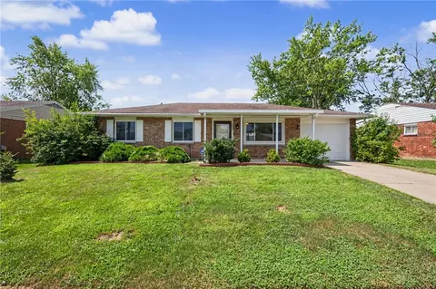 1008 New Mexico Dr, Xenia, OH 45385