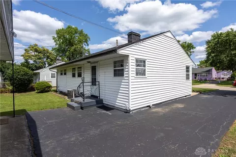 Exterior - 2813 Purdue Dr, Kettering, OH 45420 photo 4 of 7
