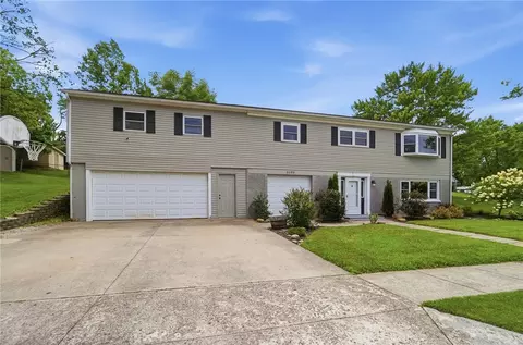 Exterior - 3100 E Cunnington Ln, Kettering, OH 45420 photo 2 of 16