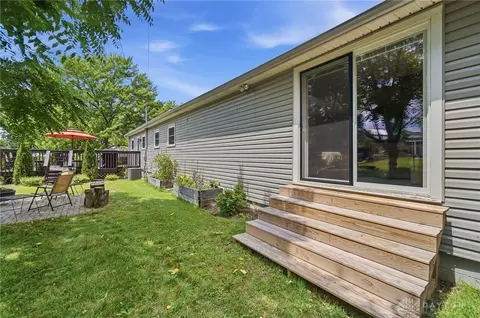 Exterior - 3100 E Cunnington Ln, Kettering, OH 45420 photo 13 of 16