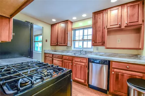 Kitchen - 3621 Strathmoor Dr, Kettering, OH 45429 photo 2 of 2