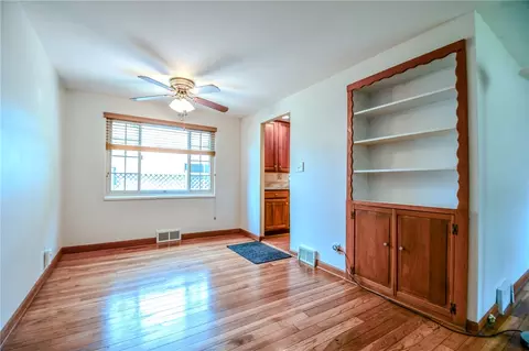 Living - 3621 Strathmoor Dr, Kettering, OH 45429 photo 5 of 7