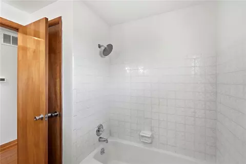 Bath - 4209 Helena Dr, Springfield, OH 45503 photo 3 of 3