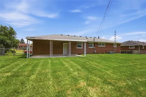 Exterior - 4209 Helena Dr, Springfield, OH 45503 photo 6 of 9
