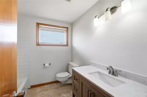 Bath - 4209 Helena Dr, Springfield, OH 45503 photo 1 of 3