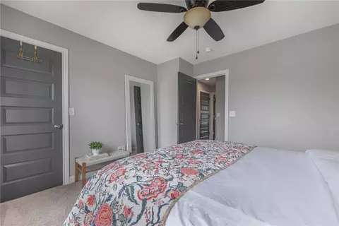 Bedroom - 40 N Center St, Springfield, OH 45502 photo 2 of 4