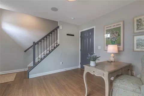 Entry Way - 40 N Center St, Springfield, OH 45502 photo 2 of 4