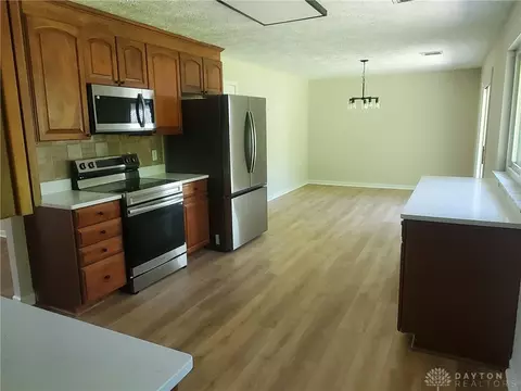 3833 Pobst Dr, Kettering, OH 45420 photo 8