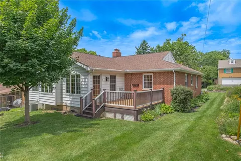 Exterior - 216 S Pelham Dr, Kettering, OH 45429 photo 3 of 6