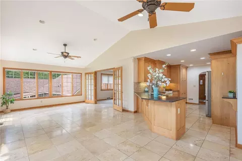 Living - 216 S Pelham Dr, Kettering, OH 45429 photo 2 of 8