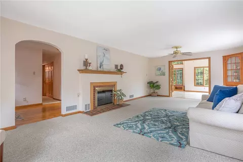 Living - 216 S Pelham Dr, Kettering, OH 45429 photo 7 of 8