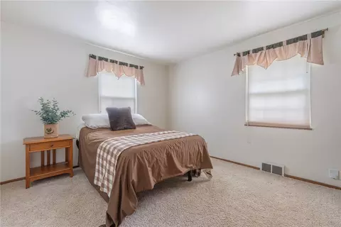 Bedroom - 216 S Pelham Dr, Kettering, OH 45429 photo 2 of 6