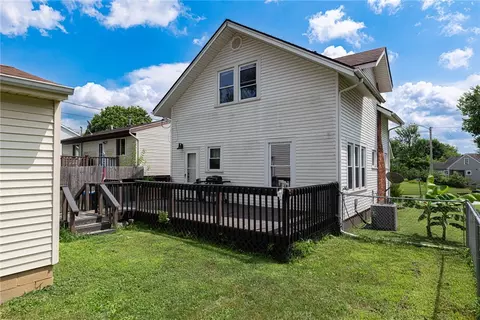 Exterior - 308 Ridge Rd, Springfield, OH 45503 photo 5 of 7