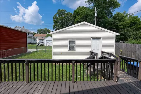 Exterior - 308 Ridge Rd, Springfield, OH 45503 photo 4 of 7