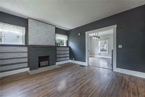 Living - 308 Ridge Rd, Springfield, OH 45503 photo 1 of 3