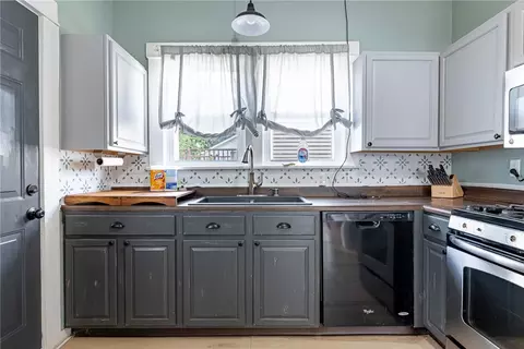 Kitchen - 308 Ridge Rd, Springfield, OH 45503 photo 3 of 3