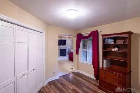 Entry Way - 4363 Trails End Dr, Kettering, OH 45429 photo 6 of 13