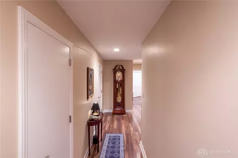 Entry Way - 4363 Trails End Dr, Kettering, OH 45429 photo 3 of 13