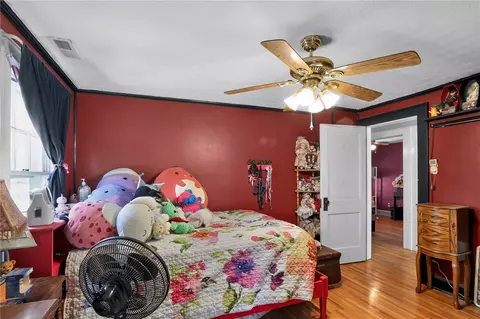 Bedroom - 1225 Glenmore Dr, Springfield, OH 45503 photo 4 of 6