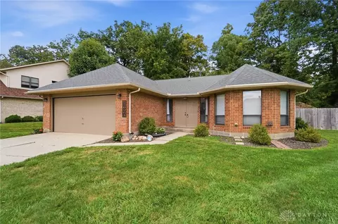 8953 Emeraldgate Dr, Huber Heights, OH 45424
