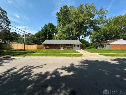 6355 Chippingdon Dr, Huber Heights, OH 45424