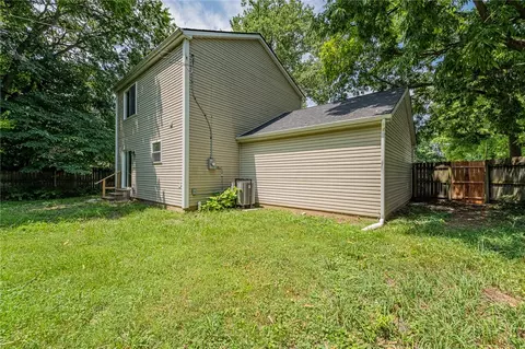 Exterior - 607 W Euclid Ave, Springfield, OH 45506 photo 6 of 11