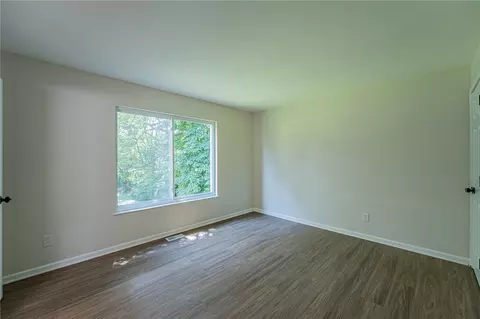 Bedroom - 607 W Euclid Ave, Springfield, OH 45506 photo 7 of 8