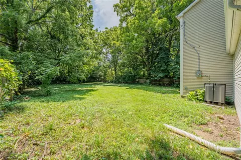 Exterior - 607 W Euclid Ave, Springfield, OH 45506 photo 8 of 11