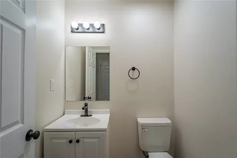 Bath - 607 W Euclid Ave, Springfield, OH 45506 photo 1 of 4
