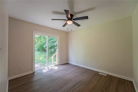 Bedroom - 607 W Euclid Ave, Springfield, OH 45506 photo 1 of 8