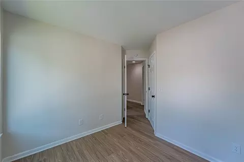 Bedroom - 607 W Euclid Ave, Springfield, OH 45506 photo 6 of 8