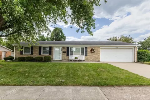 1004 Bristol Dr, Vandalia, OH 45377