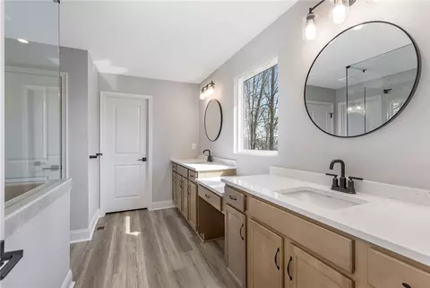 Bath - 8469 Fields Ertel Rd, Cincinnati, OH 45249 photo 1 of 2