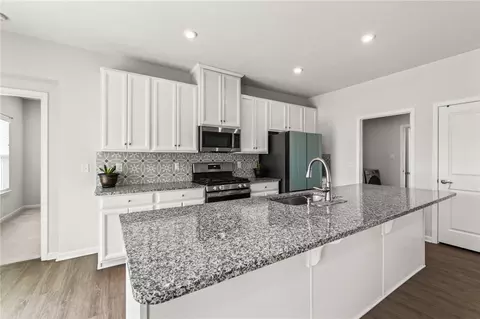Kitchen - 168 E Chapel Dr, Troy, OH 45373 photo 3 of 4