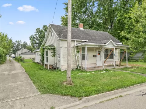 24 Adams St, Jamestown, OH 45335