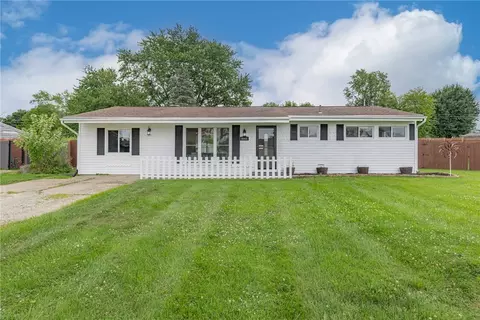 4041 Rosehill Dr, Dayton, OH 45431