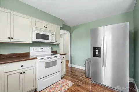 Kitchen - 1701 Briedweng Ave, Kettering, OH 45420 photo 1 of 2