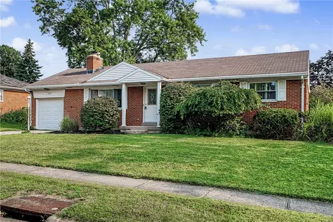 Exterior - 1017 Wenbrook Dr, Kettering, OH 45429 photo 3 of 11