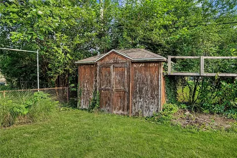 Exterior - 1017 Wenbrook Dr, Kettering, OH 45429 photo 8 of 11