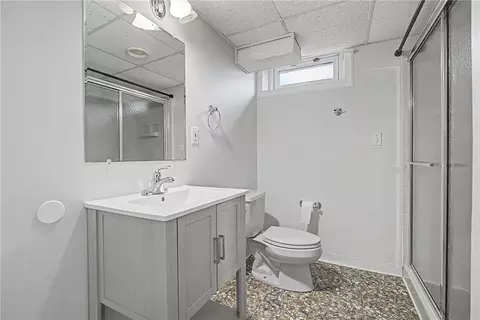Bath - 1017 Wenbrook Dr, Kettering, OH 45429 photo 3 of 4