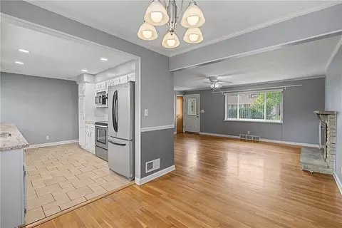 Living - 1017 Wenbrook Dr, Kettering, OH 45429 photo 6 of 6