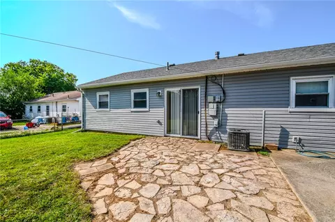 Exterior - 2263 S Aragon Ave, Kettering, OH 45420 photo 9 of 12