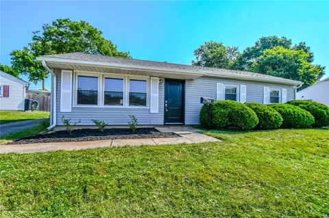 Exterior - 2263 S Aragon Ave, Kettering, OH 45420 photo 2 of 12