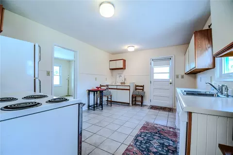 Kitchen - 2263 S Aragon Ave, Kettering, OH 45420 photo 4 of 4