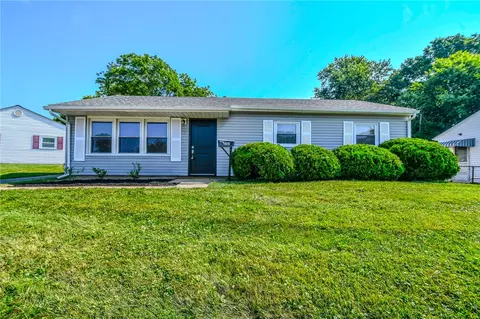 Exterior - 2263 S Aragon Ave, Kettering, OH 45420 photo 5 of 12