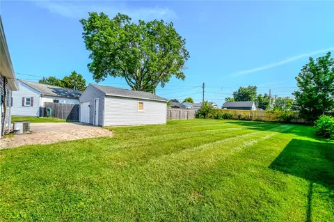 Exterior - 2263 S Aragon Ave, Kettering, OH 45420 photo 10 of 12