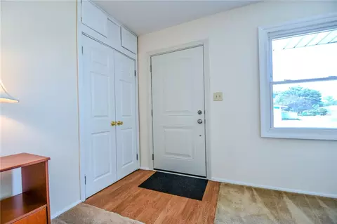 Entry Way - 2263 S Aragon Ave, Kettering, OH 45420 photo 1 of 2