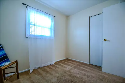 Bedroom - 2263 S Aragon Ave, Kettering, OH 45420 photo 6 of 6