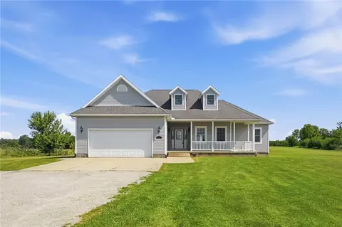 Exterior - 3678 Old Springfield Rd, Springfield, OH 45502 photo 3 of 11