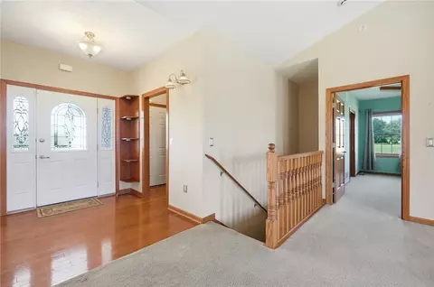 Entry Way - 3678 Old Springfield Rd, Springfield, OH 45502 photo 2 of 5
